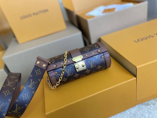 Top-tier original M57835 papillon Trunk handbag, adorned with metal studs and an