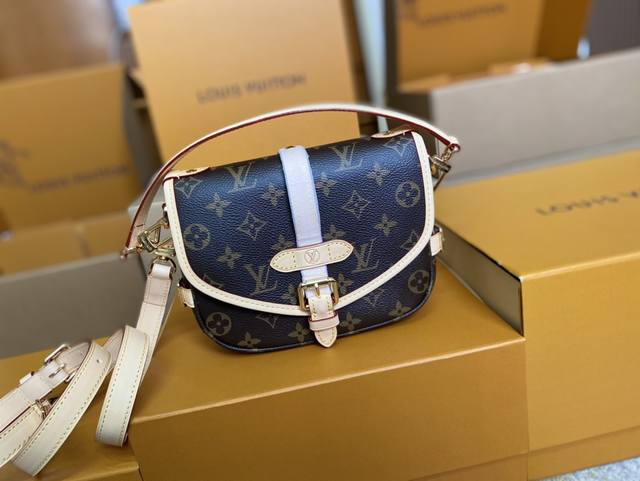 Top-tier original M46740 Monogram Saumur Bb handbag. Crafted from Monogram canva