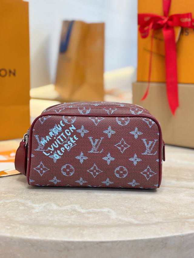 Dopp Kit Mini Toilet Bag M27158 Purple This Dopp Kit mini toilet bag is made of