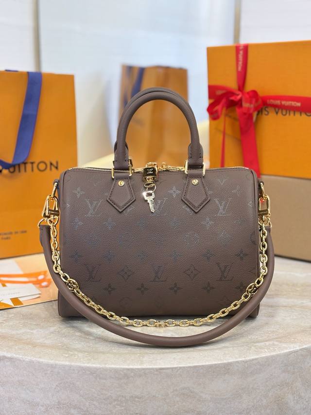 M26691 Coffee Brown This Speedy Bandouli