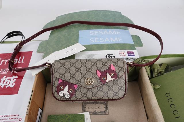 Factory direct, top-quality original leather, genuine single item with full bou