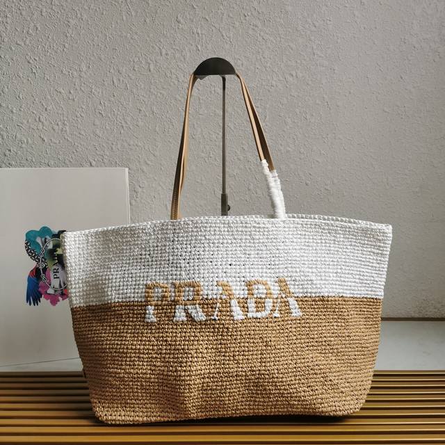 Top-quality original single-piece new fiber tote bag 1Bg442. This fiber tote bag