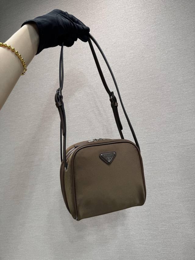 Premium Original Factory New Runway Style 1Bc248 This runway style cleverly blen