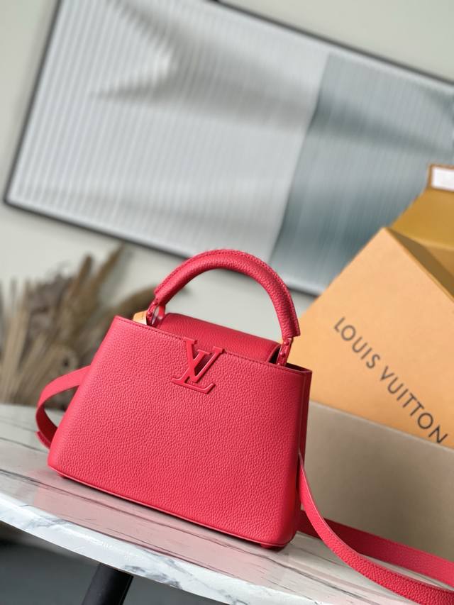 Factory Price p Duty-Free Import Version M11798 Red Lacquered Small Capucines BB