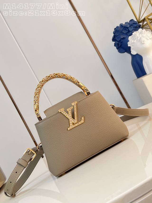 Factory Price p Top-tier original M14177 light brown mini Capucines handbag from