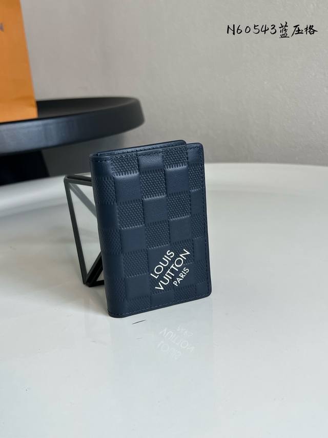 Top-tier original M60543 Embossed Blue Card Holder! Louis Vuitton's compact pock