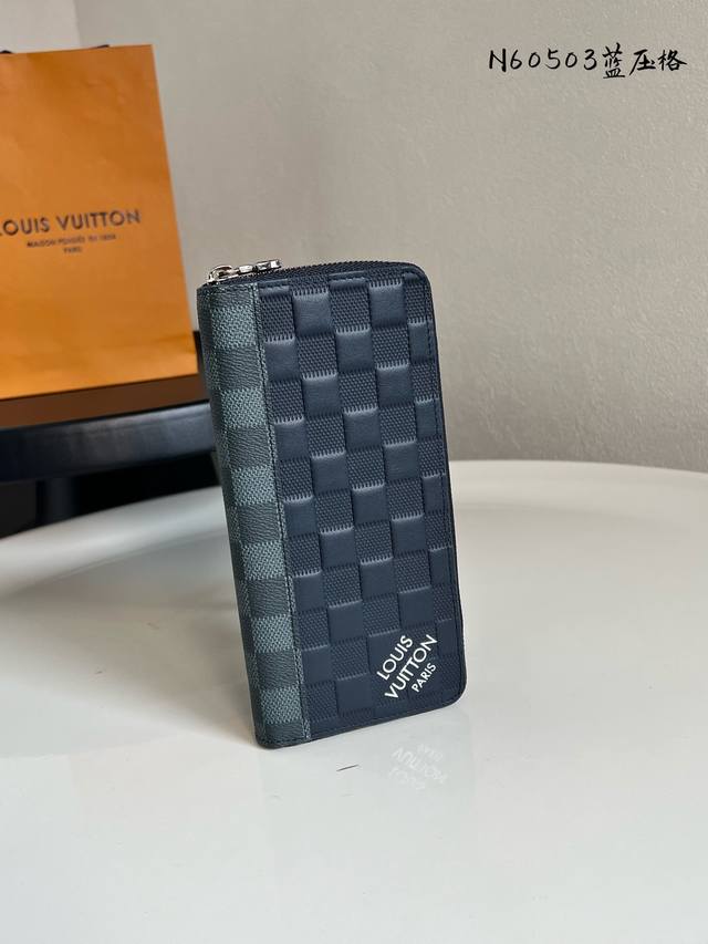 Top-tier original N60503 Blue Zippered Bag! This Louis Vuitton Zippy vertical zi