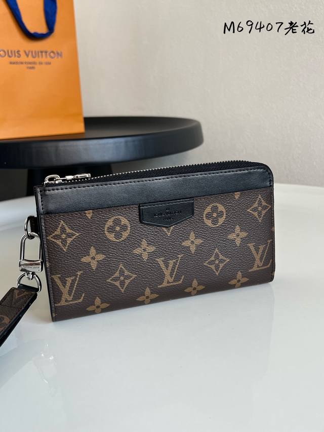 Chip version M69407 Monogram Zippy Dragonne Zip Wallet pays homage to Louis Vui