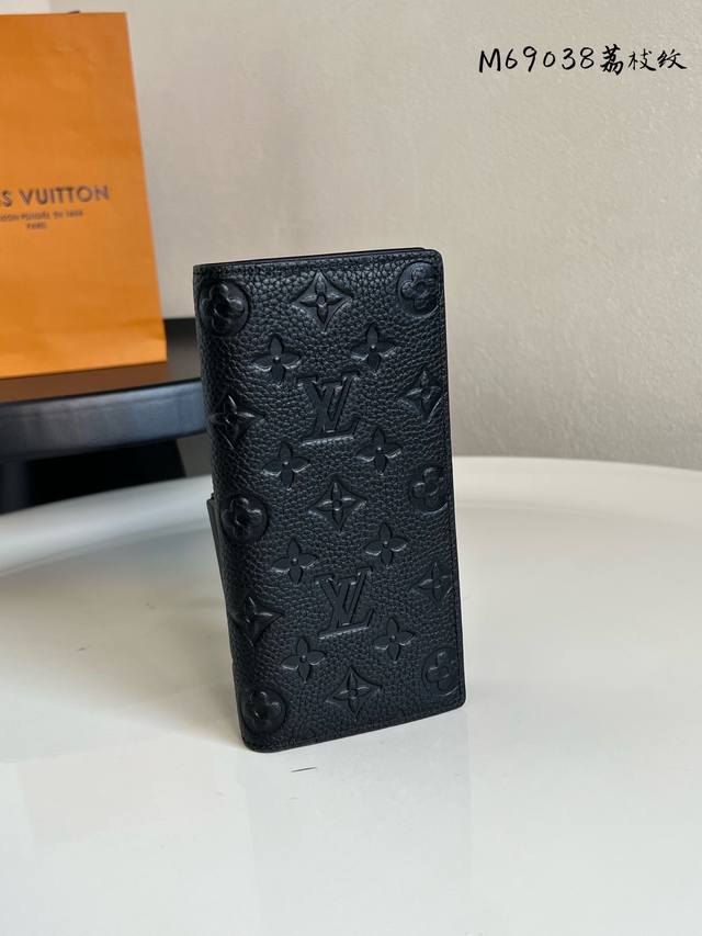 Brazza Wallet with Chip! The Brazza wallet is made of soft Taurillon leather wit