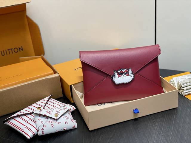 Original Quality M25760 Kitty Upgraded Full Leather Three-Piece Clutch. This Kir