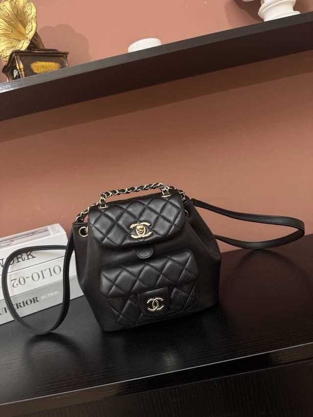 Picture Small 22A Series Duma Backpack for Women - I fell in love with this lam