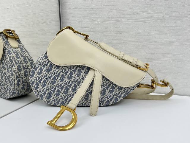 Medium Soft Saddle Bag with Shoulder Strap, Grey D Fabric . This Soft Saddle b