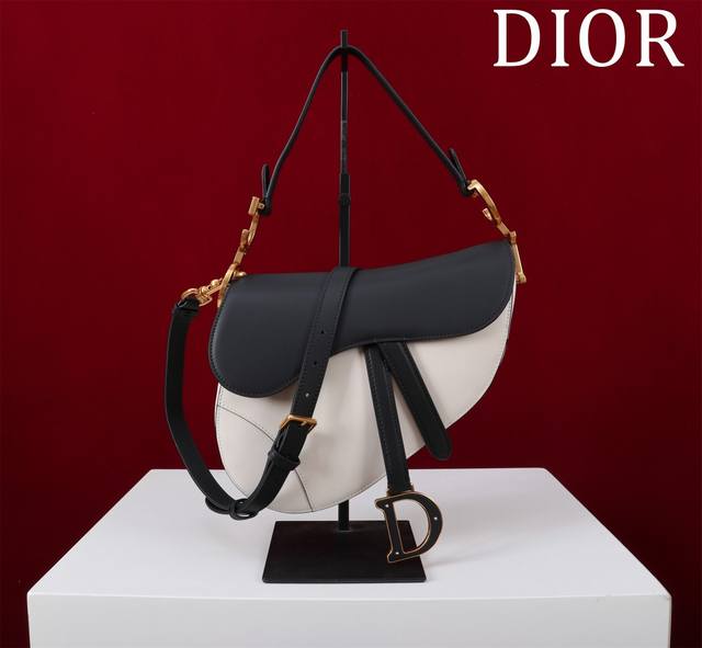 Dior Saddle Bag with Long Shoulder Strap Large: 25.5*20*6.5cm Small: 19.5*16*6.5