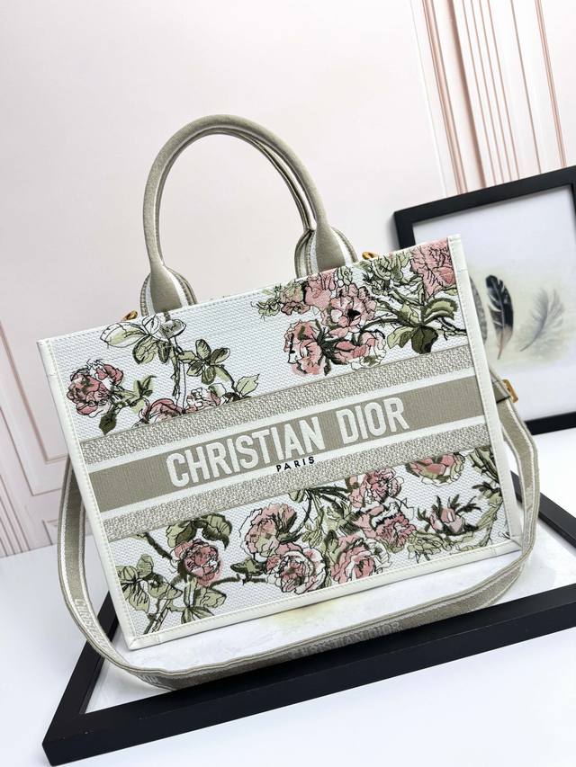 Embroidered Calfskin Leather Green Rose Medium Size Top-tier Imported Fabric Hig