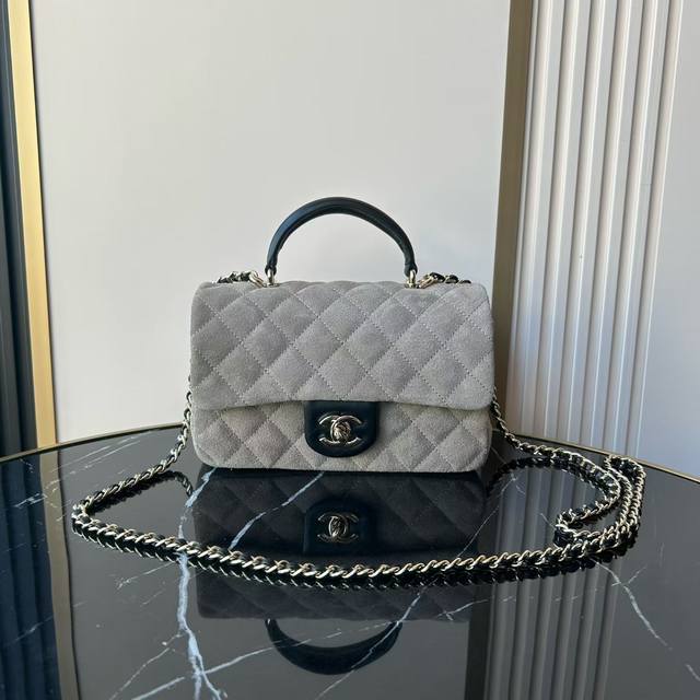 Exclusive release! 25Ss deerskin texture with light gold hardware! Sophisticate