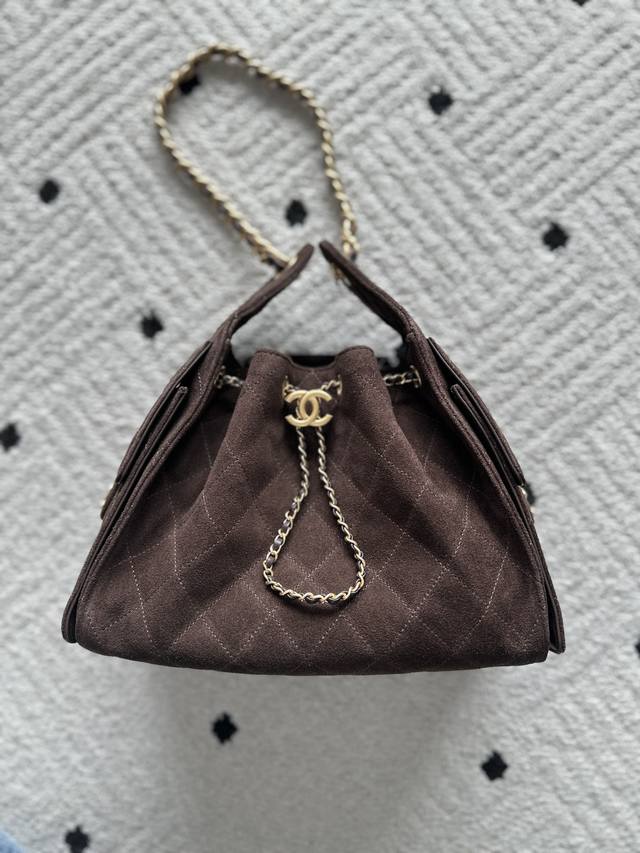 Brand: Chanel Model: As5293 Description: Original quality, a classic piece, at