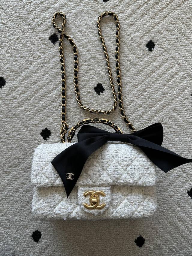 Brand: Chanel Model: As5701 Description: Original quality, a classic piece, at