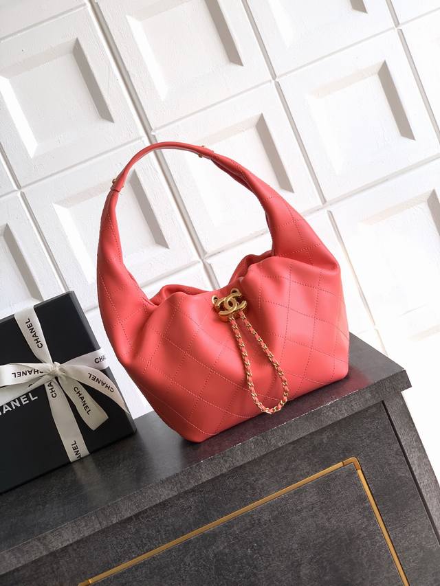 Small size in peach pink: 32