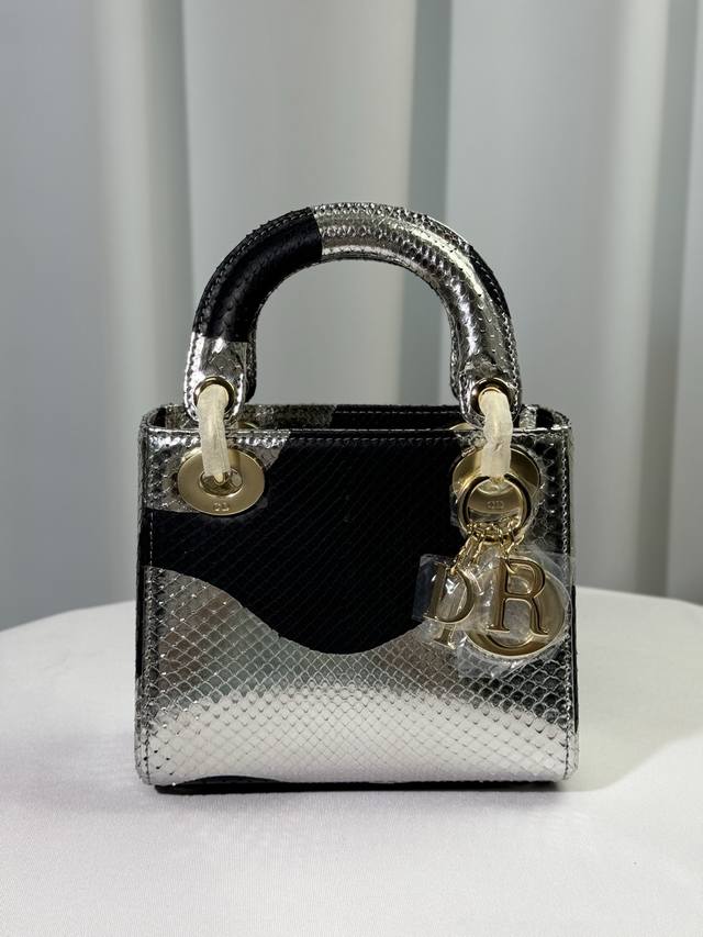 Mini 17cm Imported python skin with two shoulder straps Three-compartment Lady D