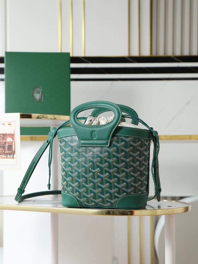 Premium Quality Original Beluga Mini Bag Designed to Improve Everyday Life. The