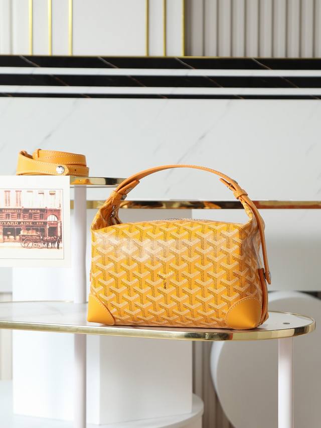 Premium Quality Original Factory Goods Double Shoulder Strap Toiletry Bag. This