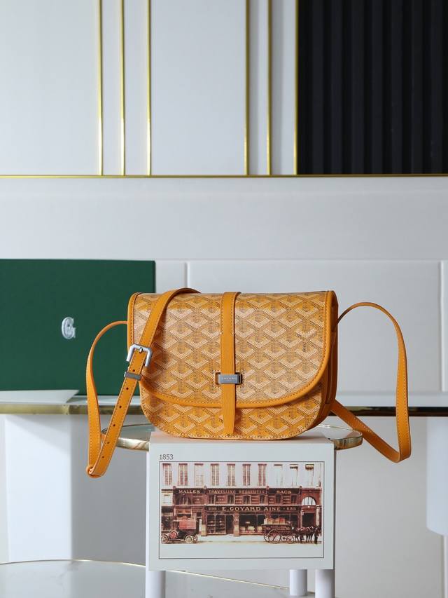 Premium quality, original materials, full packaging. Goya messenger bag, genuin