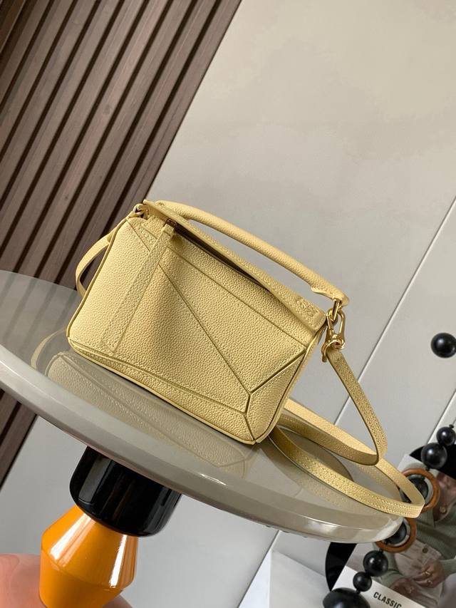 Original Leather Popular Geometric Bag Mini 18Cm Original Imported Nappa Calfski