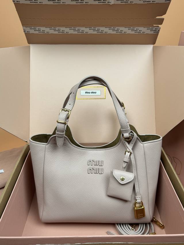 Original leather, with picture packaging. Premium hardware, original leather, 2