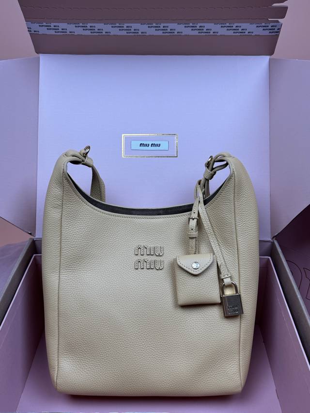 Original leather, with picture packaging. Premium hardware, original leather, 2