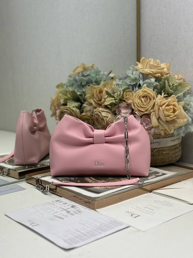 Authentic, High-Quality Dior-Lambskin 2026 Spring/Summer New Handbag in Light Pi