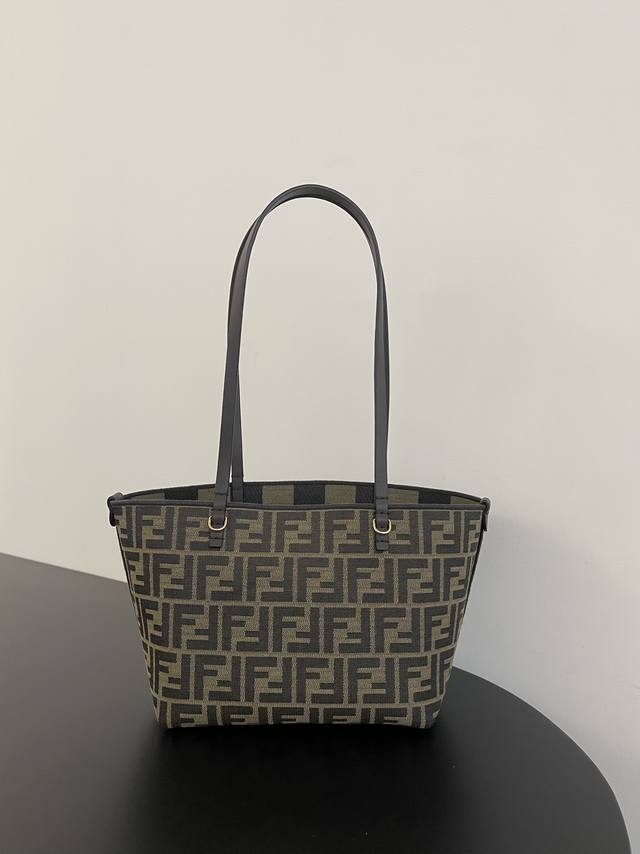 Authentic monogram Roll Tote - Super practical! 's latest small tote is even r