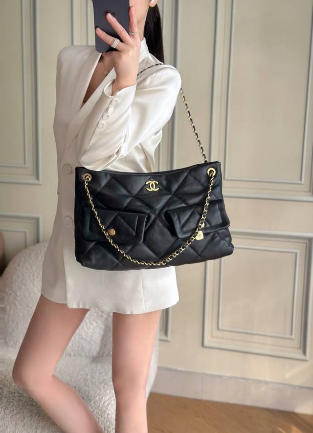 Brand New Arrival! Lambskin Fashion Paris Runway Style Shopping Bag/Briefcase -