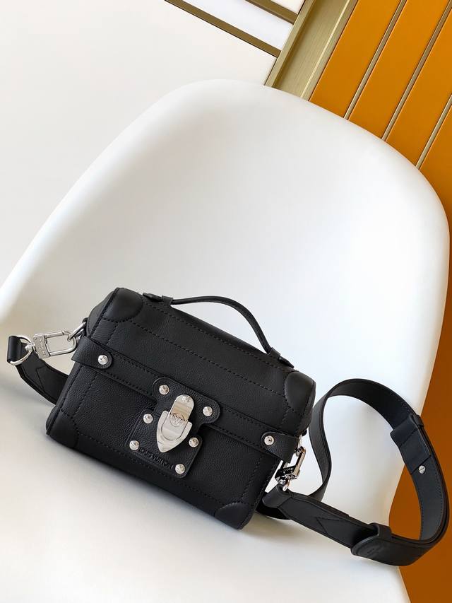 pM11516 Top-grain cowhide, variable code chip version, all-steel hardware, top-q