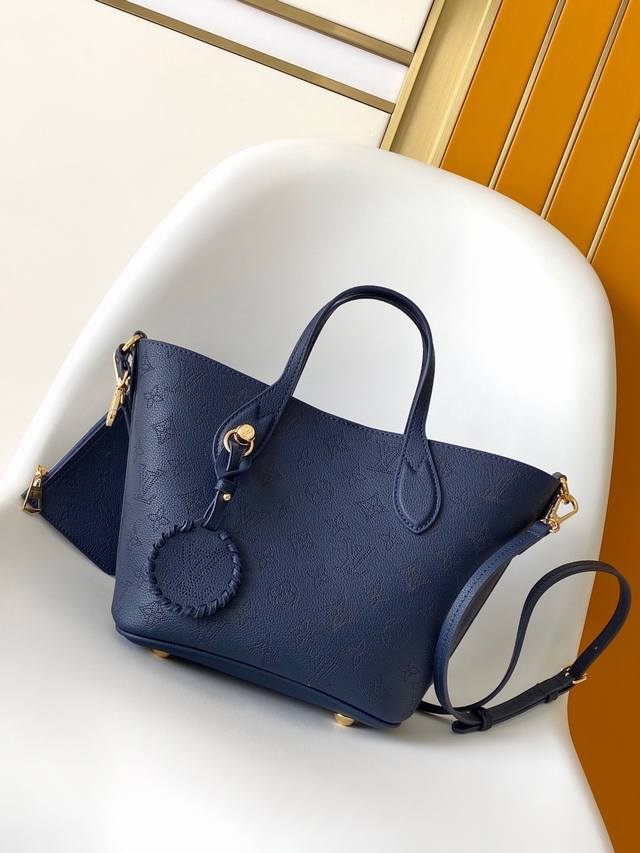 210C01 Chip M14317 Royal Blue M11842 White M24930 Blue M24930 Green M21848 Black