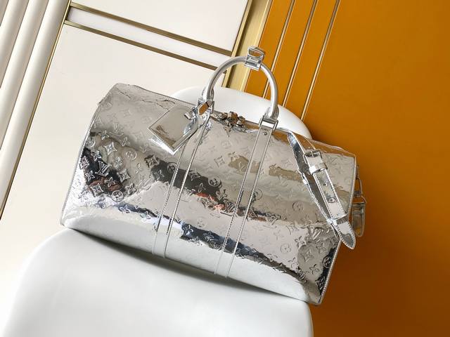 M26766 Silver 163C01 Dynamic Chip This Keepall Bandouli