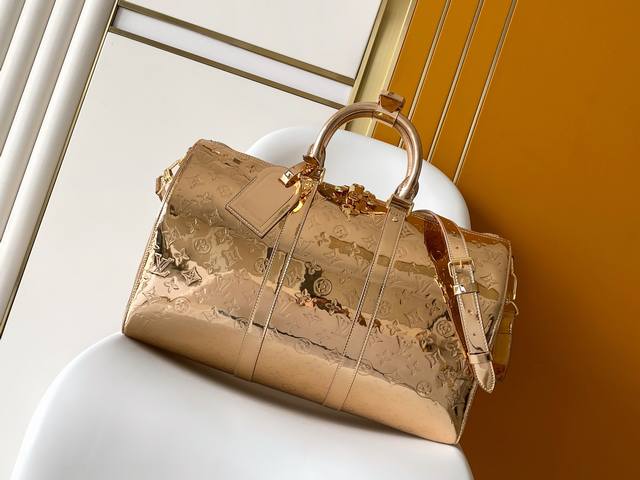 M26463 Gold 163C01 Dynamic Chip This Keepall Bandouli