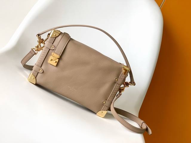 M25160 Black M25072 Grey M23817 Small Black M23915 Beige M25067 Blue M23818 Brow