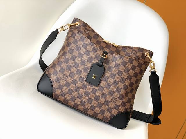 58960 N 62 Top-quality replica of the Louis Vuitton Odeon medium handbag, releas