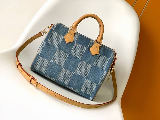 N40700, Fw's new denim Speedy 25 handbag exudes style whether worn crossbody, ov
