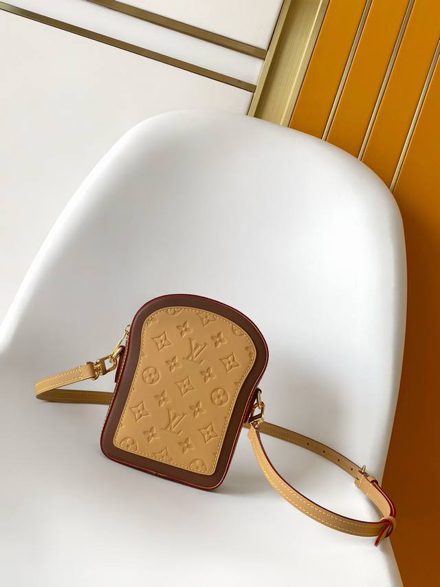 M26984 Top-tier original single item, dynamic design, 163 . This Toast mini han