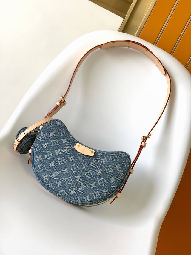 M46856 Denim Premium Quality M46828 New Monogram Lv Monogram Croissant Bag with