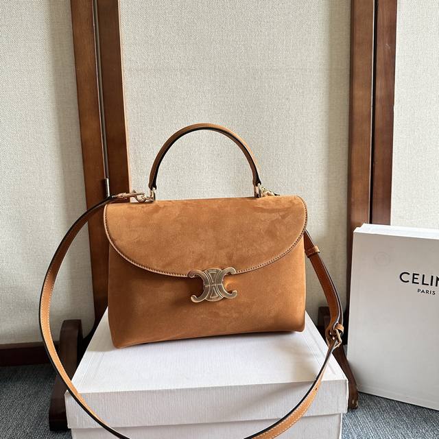 New Arrival Ce Arc de Triomphe Kelly Handbag New Arc de Triomphe bag exudes a se