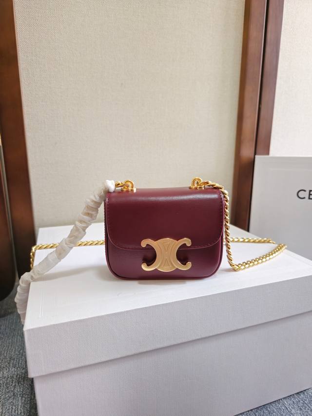 Celine chain buckle, new Mini earphone bag. Celine has been releasing small bags