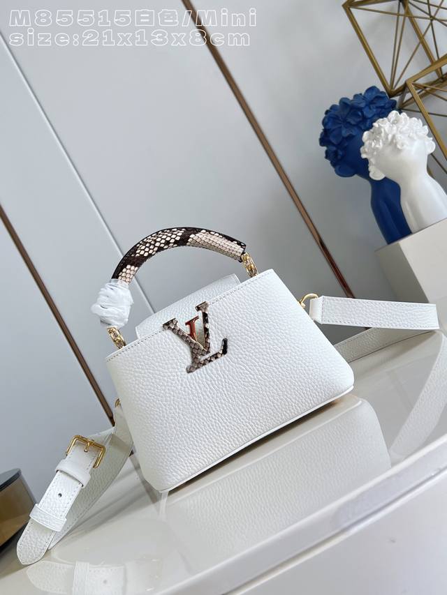 Factory Price p Top-tier original M85515 white mini Capucines handbag. This Capu