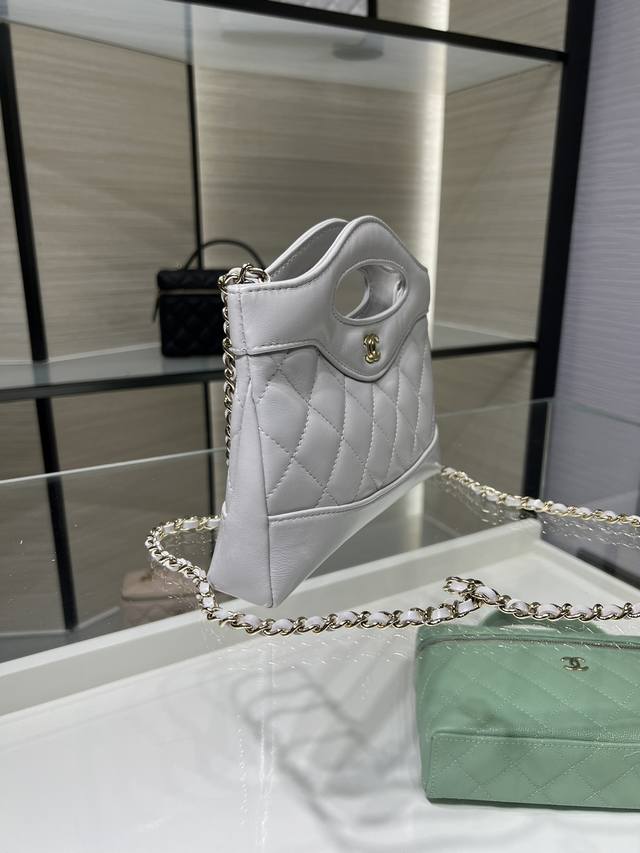 24S Latest Mini 31 Bag Horizontal Ap4750Y8680 Size 17.5X20.5Cm