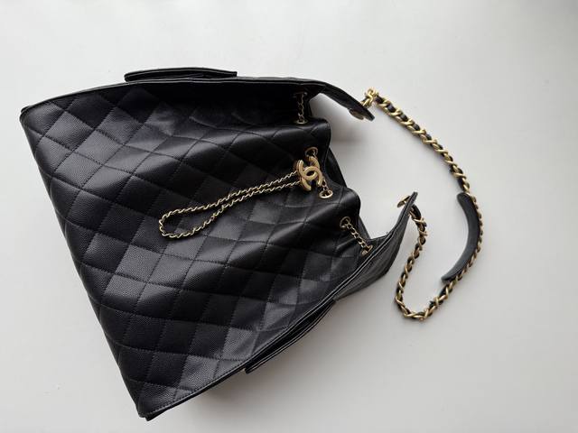 5311 Shot of the spherical pattern; too big to photograph properly due to lack o