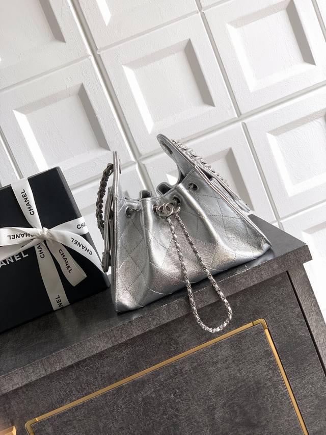 Silver buckle hardware mini size silver 5631Ohanel 26C caviar leather new hippi