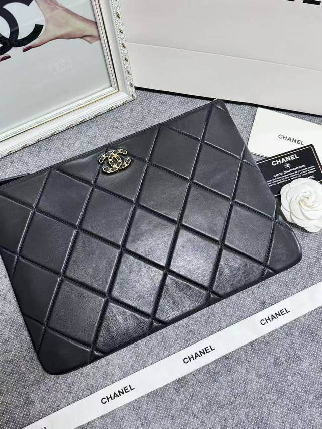 Special Price 380 Chanel's hottest 2019 collection, the only one named after a y