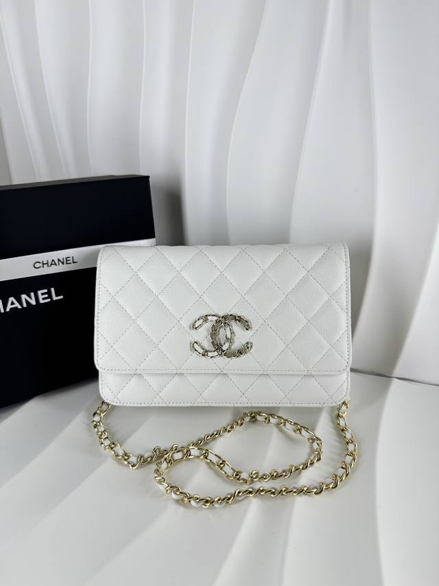 Super Hot Selling Chanel A New Imported Leather Fine Ball Grain WOC - I love it