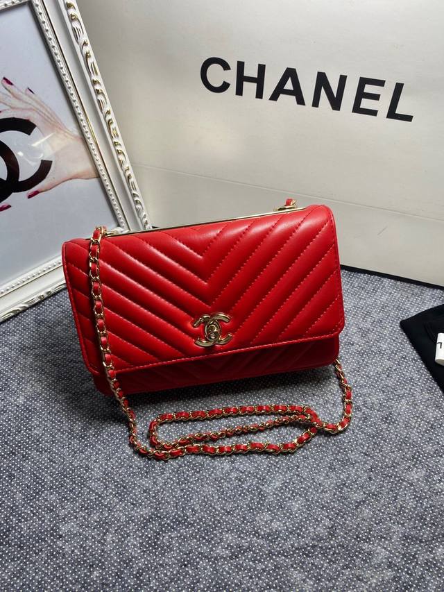 New Chanel lambskin small bag, boutique quality, imported lambskin, latest colo